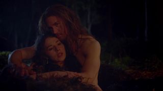 Charlie Murphy sexy - The Last Kingdom s01e08 (2015) Hot film scene