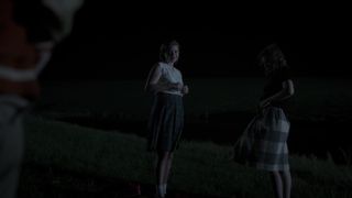 Kara Hayward, Sophi Bairley, Adelaide Clemens, Liana Liberato nude - To the Stars (2019)