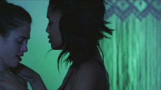 Isabella Farrell, Leyna Bloom, Danni Wang, Kate McGonigle nudity scenes - Fluidity (2019)