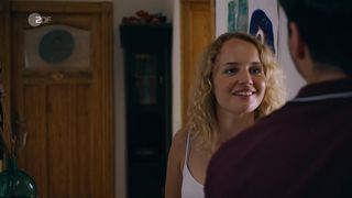 Luise von Finckh nude - Blutige Anfanger (2020)