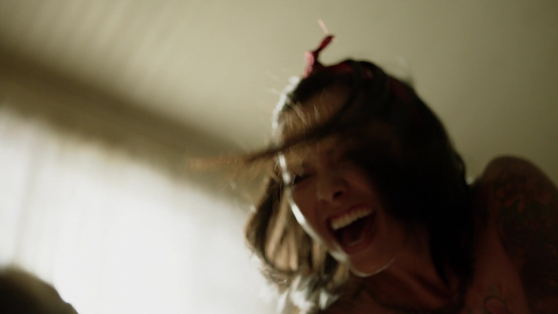 Levy Tran – Shameless s08e05 (2017) Naked of staging scene