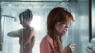 Svenja Jung naked - Zarah Wilde Jahre s01e06 (2017)