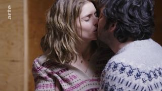 Alice Taglioni - L'annonce (2015) sex topless scenes