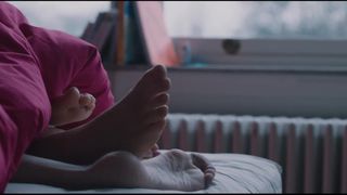 Anaïs Schwinn nude - Je suis xx nee en Y (2020)