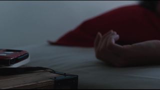 Anaïs Schwinn nude - Je suis xx nee en Y (2020)