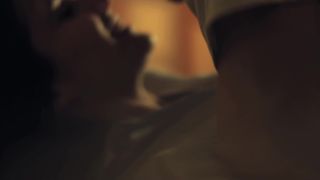 Julie De Bona nude - Un regret (2015)