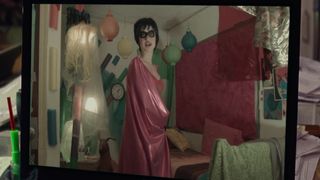 Grace Van Patten - The Meyerowitz Stories New and Selected (2017) Naked movie scene