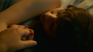 Lisa Vicari, Zoe Straub - Isi _ Ossi (2019) Sexy movie scene