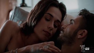 Diane Fleri - Solo s01e01 (2016) Hot film scenes