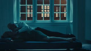 Marie Bach Hansen nackt - En flirt (2019)