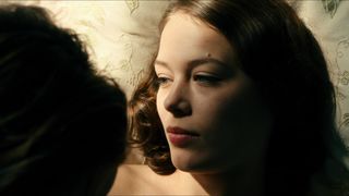 Paula Beer nude - Werk ohne Autor (2018)