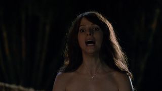 Sugar Lyn Beard, Anna Kendrick – Mike _ Dave Need Wedding Dates (2016) sexy topless scenes