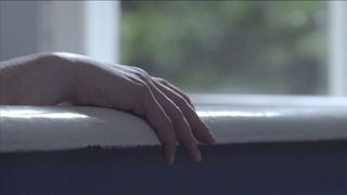 Jowita Budnik naked - Ptaki spiewaja w Kigali (2017)