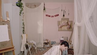 Nina Siewert, Mirjam Birkl, Lisa-Marie Hahn - Haut (2019) celebrity topless scenes