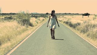 Natalia Huarte, Paloma Zavala - Naranjas amargas (Bitter oranges) celeb topless scenes