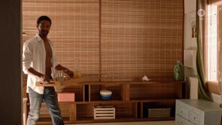 Anja Knauer - Die Inselarztin s01e01 (2018) Naked actress in a "topless" scene