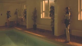 Jella Haase, Marie-Lou Sellem, sexy actress - Looping (2016) Censored celebs scene