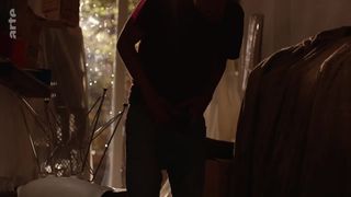 Luna Acosta - La casa del arbol (2017) Сut erotic scene