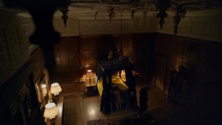 Veronica Echegui nude - Trust s01e01 (2018) (Season 1, Episode 1)