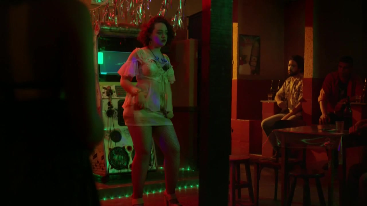 Li Borges.and other actresses – Me Chama De Bruna s02e07 (2017) Hot 720p_1