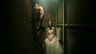 Lea Arnezeder nude - La Station (2017)