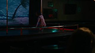 Jennifer Ehle, Reyna de Courcy Nude, Heather Graham (nn) - Wetlands (2017)