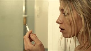 Lotta Doll naked - Liebe mich (2017)