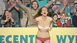 Eliane Iten, Simone Kern nude - Flitzer (2017)