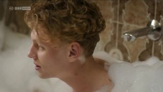 Zoe Straub nude - Vorstadtweiber (2016) (Season 2, Episode 1)