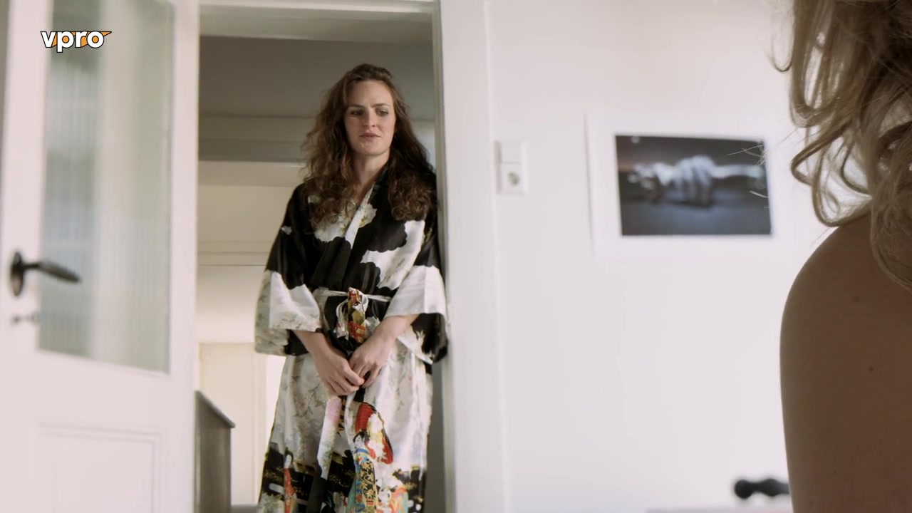 Scarlet Tummers, Sofieke de Kater nude – Layla Leila s01e01-04 (2014)