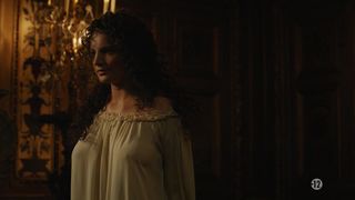 Victoire Dauxerre nude - Versailles s03e01-02 (2018)
