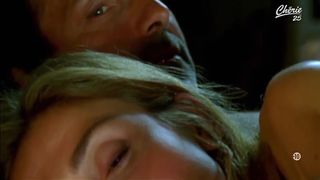Julie Gayet Nude - Amoreuse (2010)