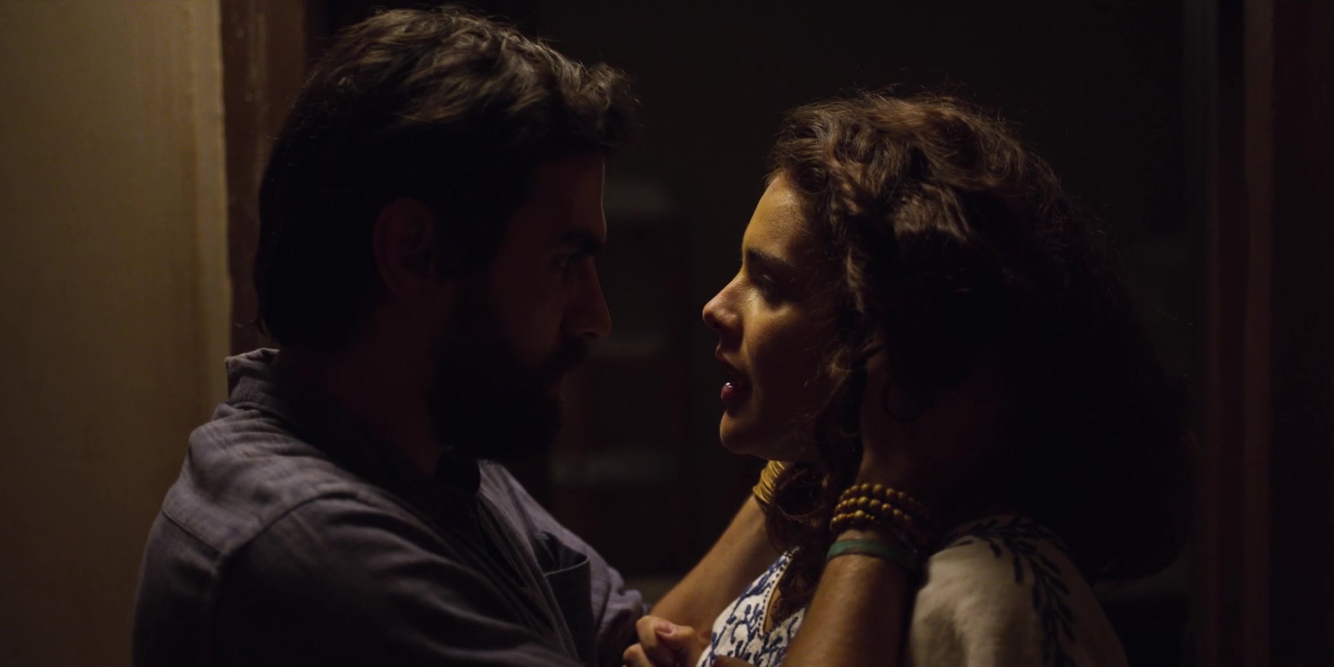 Paloma Bernardi, Alli Willow nude – O Escolhido s01e04-05 (2019)