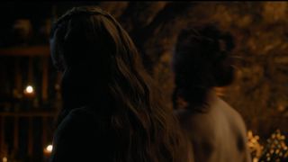 Carice Van Houten GAME OF THRONES (S04 E07)