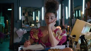 Alison Brie, Kate Nash nude, Hot, Threesome Scene in TV show 'Glow'