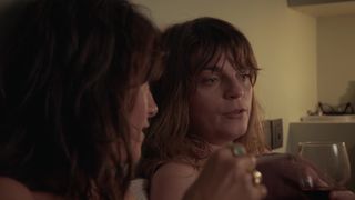 Romane Bohringer nude - L'amour flou (2018)