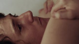 Irene Anula Nude - Como conoci a tu padre (2009)