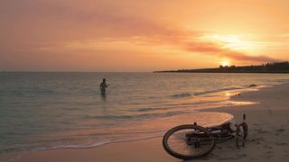 Leticia Leon naked- Molina's Borealis (2013)