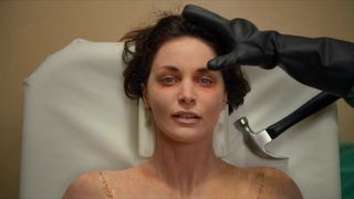 Samantha Sergeant, & other actresses- Ratched s01e01-02 (2020) Naked movie scene