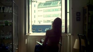 Elisabeth Umlauft - Gehen am Strand (2013)