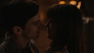 Ella Purnell naked scene - Sweetbitter s01e03 (2018, NUDE)