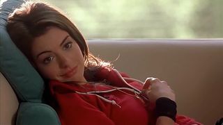 Anne Hathaway hot in movie 'Havoc'