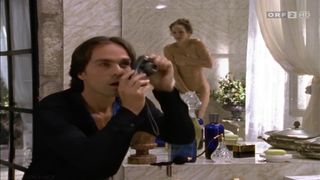 Lara-Joy Korner naked - Todliche Diamanten (1998)