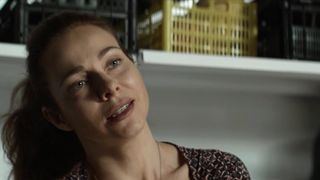 Ekaterina Guseva - Vhodya v dom oglyanis s01e01 (2019)