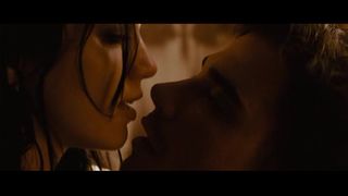 Livia De Bueno Nathalia Dill Paraísos Artificiais (2012) (Paradise)