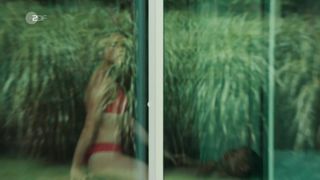 Svenja Jung - Die Chefin s10e05 (2019)