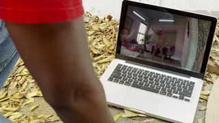 Mindy Robinson naked - Alpha House (2014) Nude Scene