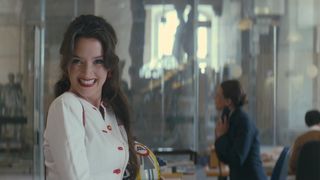 Charlotte Le Bon hot - Le Grand Mechant Loup