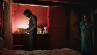 Lola Creton nude - Devoilees (2018)