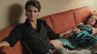 Mischa Barton nude, Emily Meade sexy – Assassination of a High School President (2008)